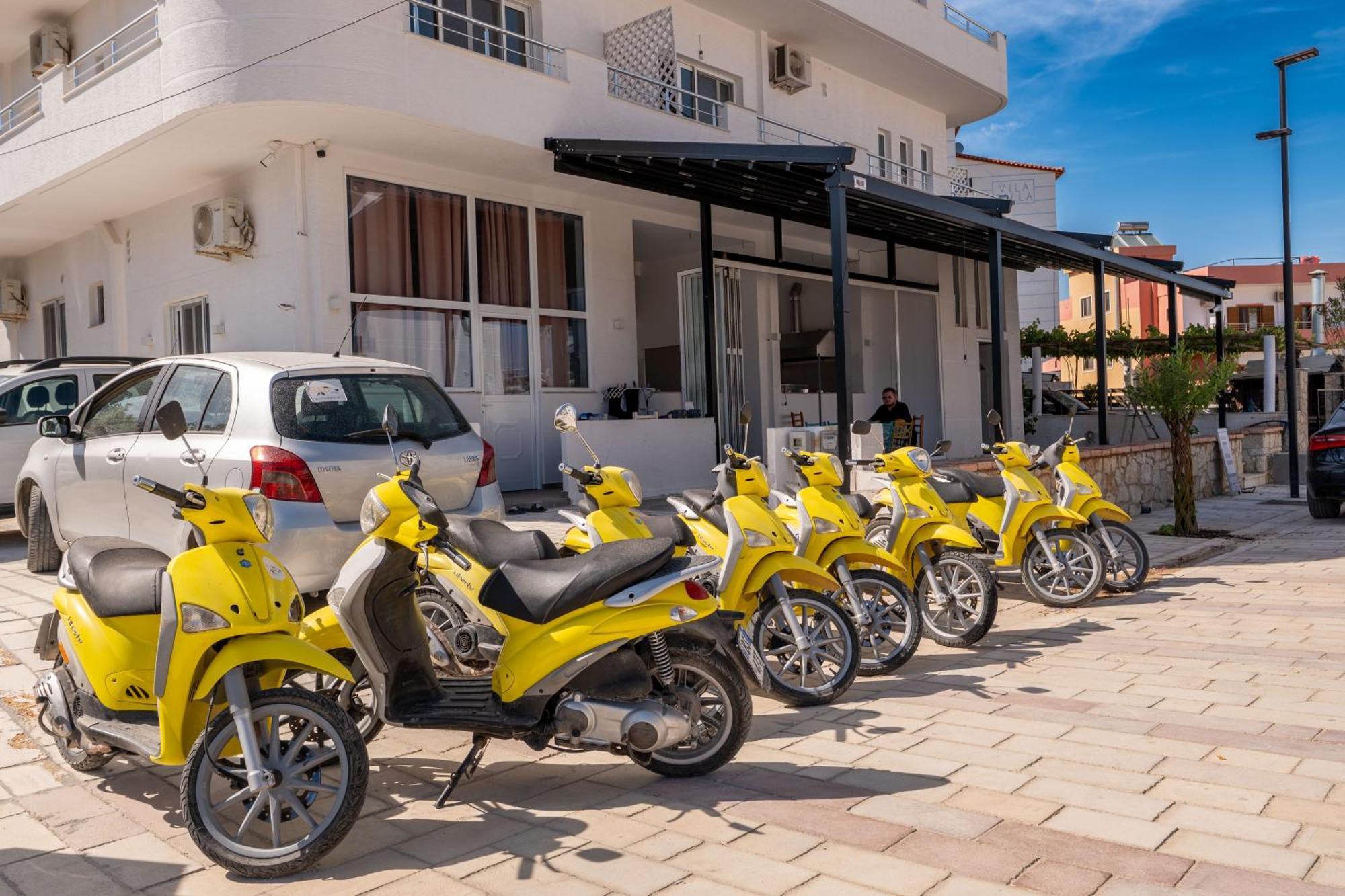 Rest Hour Hotel Ksamil Exterior photo