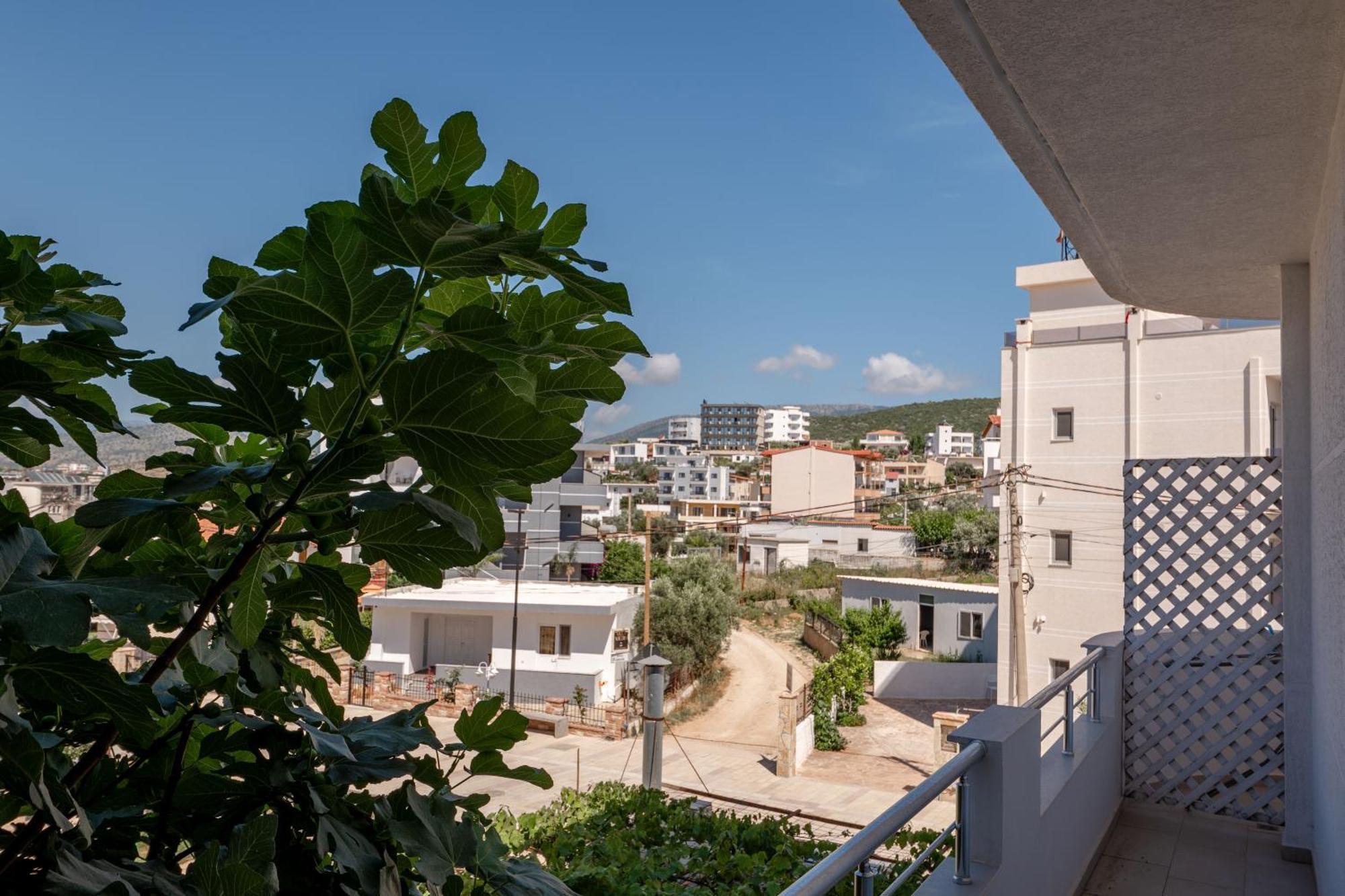 Rest Hour Hotel Ksamil Exterior photo
