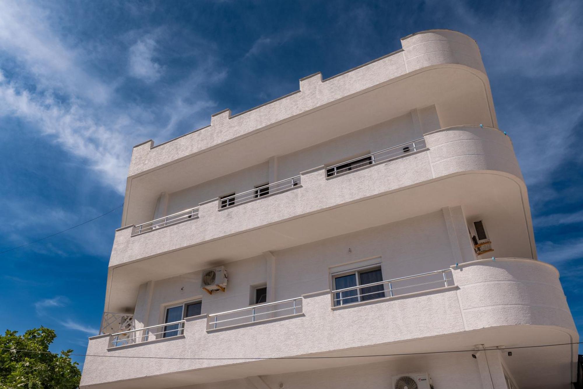 Rest Hour Hotel Ksamil Exterior photo