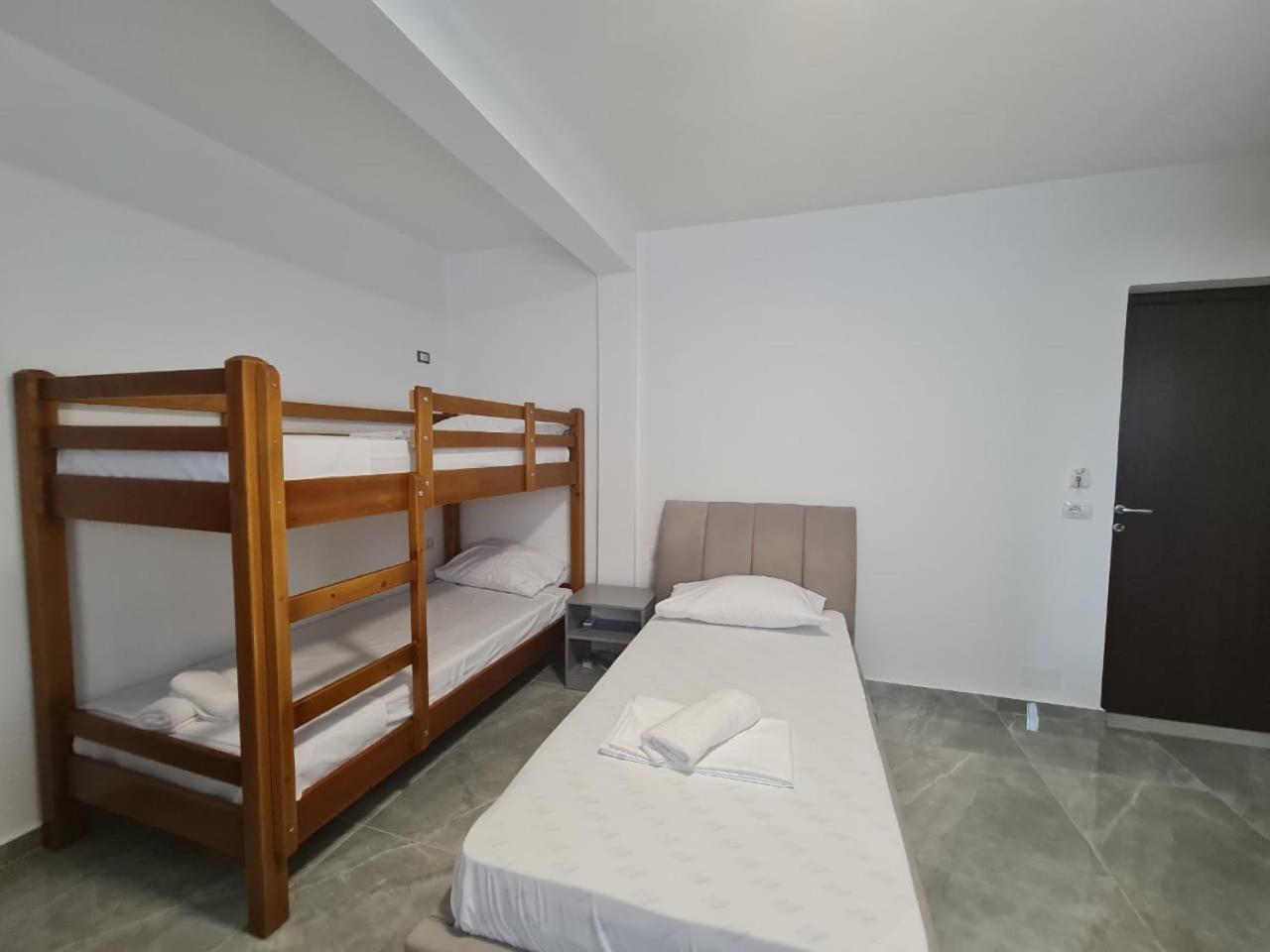 Rest Hour Hotel Ksamil Exterior photo